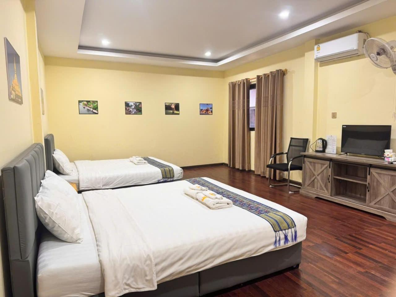Yula Hotel Thatluang เวียงจันทน์ ภายนอก รูปภาพ