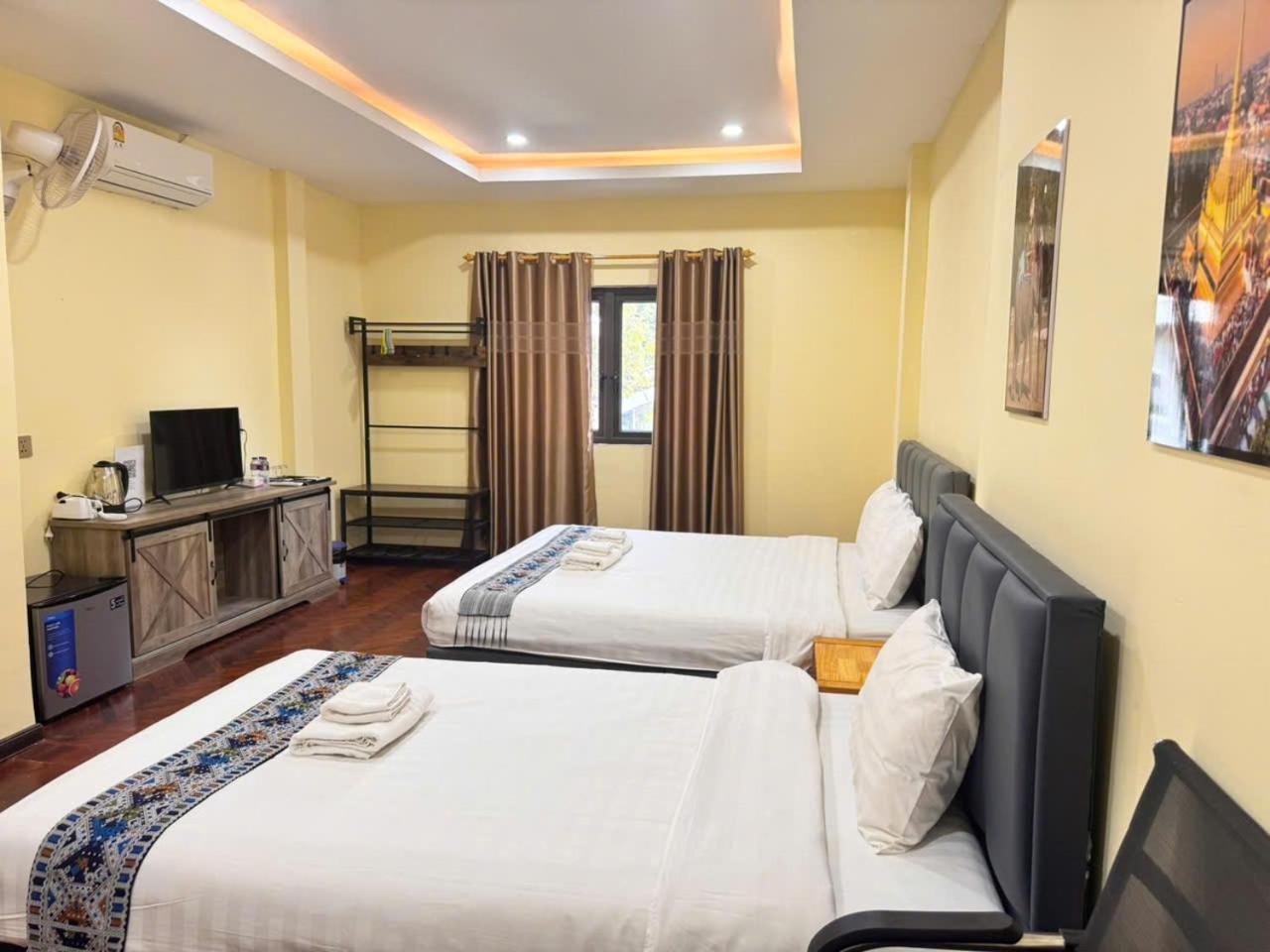 Yula Hotel Thatluang เวียงจันทน์ ภายนอก รูปภาพ